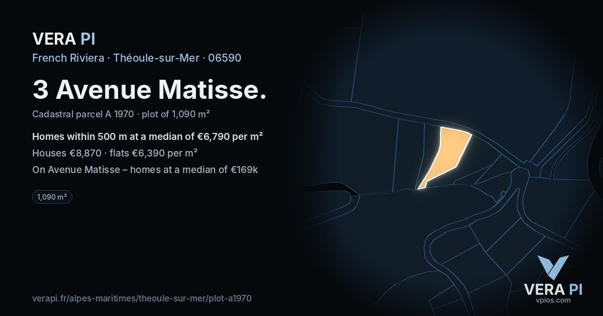 3 Avenue Matisse, Théoule-sur-Mer at night – the plot lit, the parcels around coloured by the prices near them