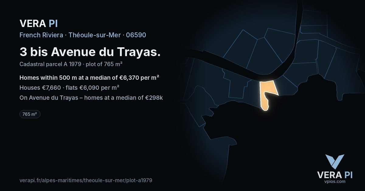 3 bis Avenue du Trayas, Théoule-sur-Mer at night – the plot lit, the parcels around coloured by the prices near them