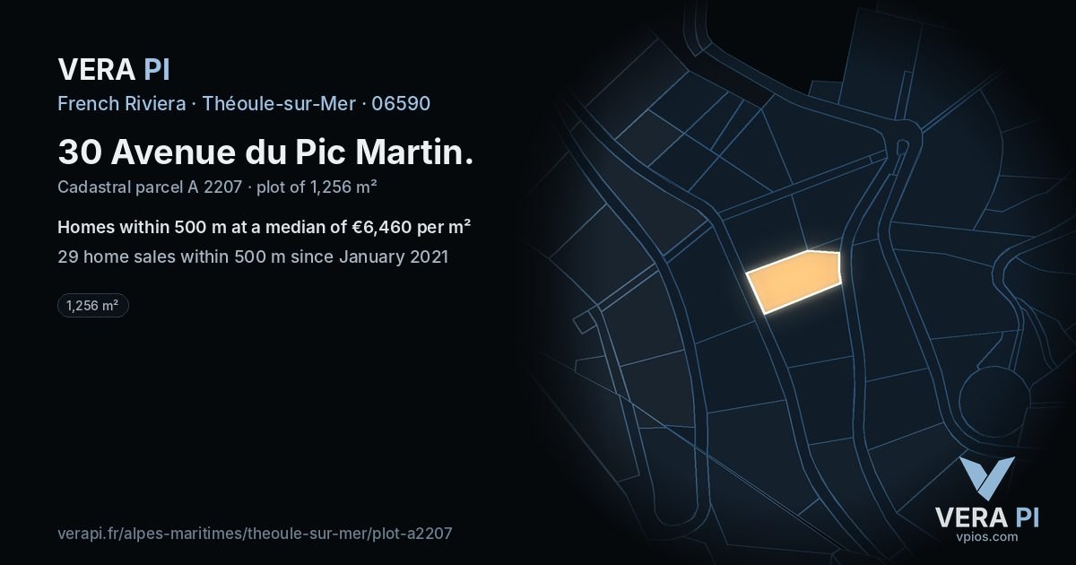 30 Avenue du Pic Martin, Théoule-sur-Mer at night – the plot lit, the parcels around coloured by the prices near them
