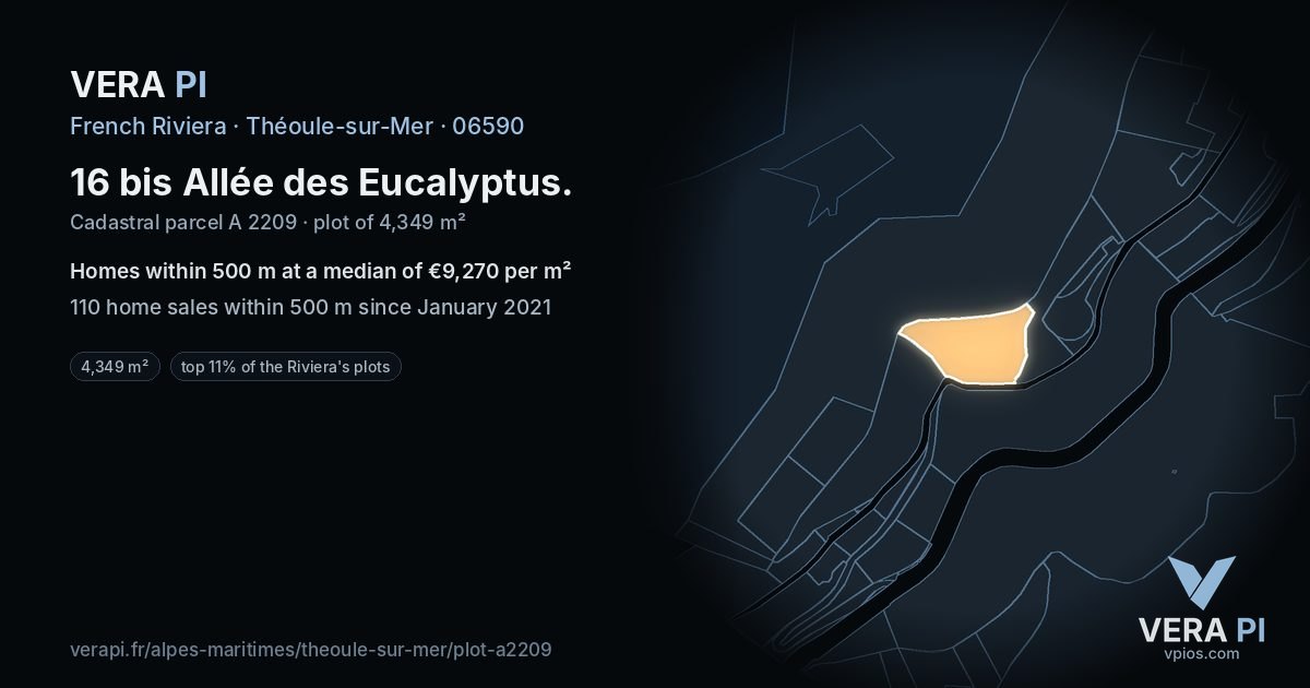 16 bis Allée des Eucalyptus, Théoule-sur-Mer at night – the plot lit, the parcels around coloured by the prices near them