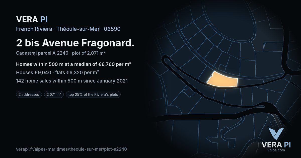 2 bis Avenue Fragonard, Théoule-sur-Mer at night – the plot lit, the parcels around coloured by the prices near them