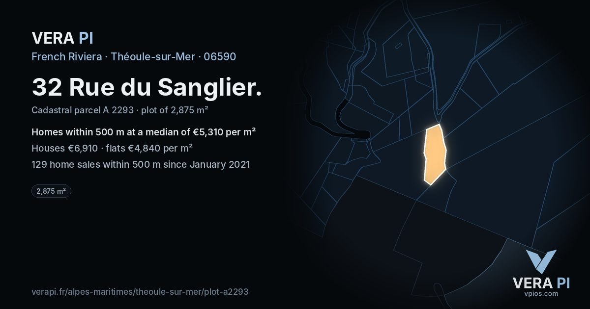 32 Rue du Sanglier, Théoule-sur-Mer at night – the plot lit, the parcels around coloured by the prices near them