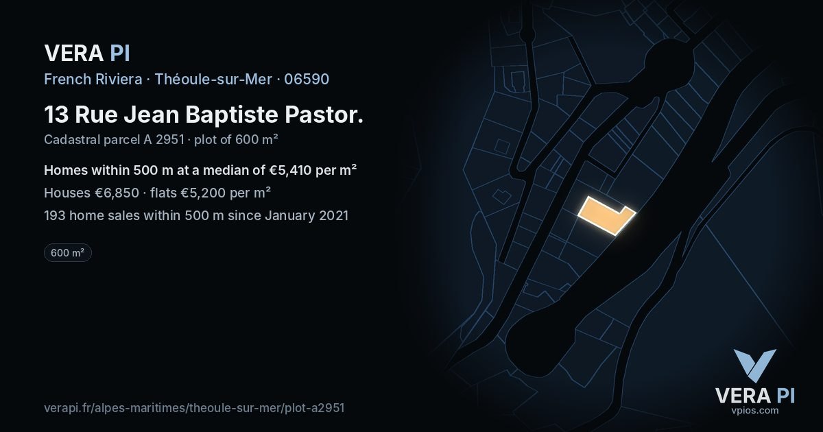 13 Rue Jean Baptiste Pastor, Théoule-sur-Mer at night – the plot lit, the parcels around coloured by the prices near them