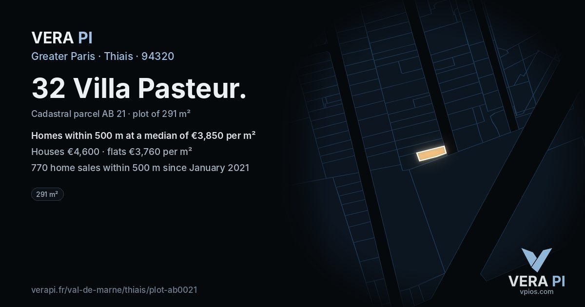 32 Villa Pasteur, Thiais at night – the plot lit, the parcels around coloured by the prices near them