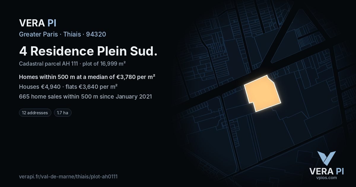 4 Residence Plein Sud, Thiais at night – the plot lit, the parcels around coloured by the prices near them