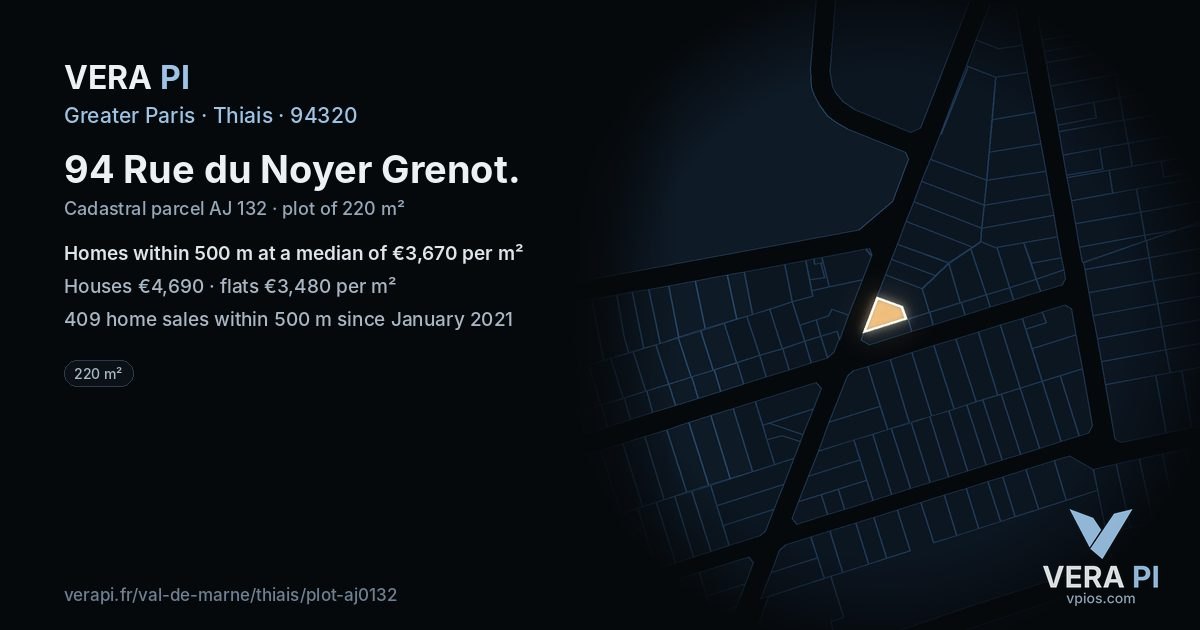 94 Rue du Noyer Grenot, Thiais at night – the plot lit, the parcels around coloured by the prices near them