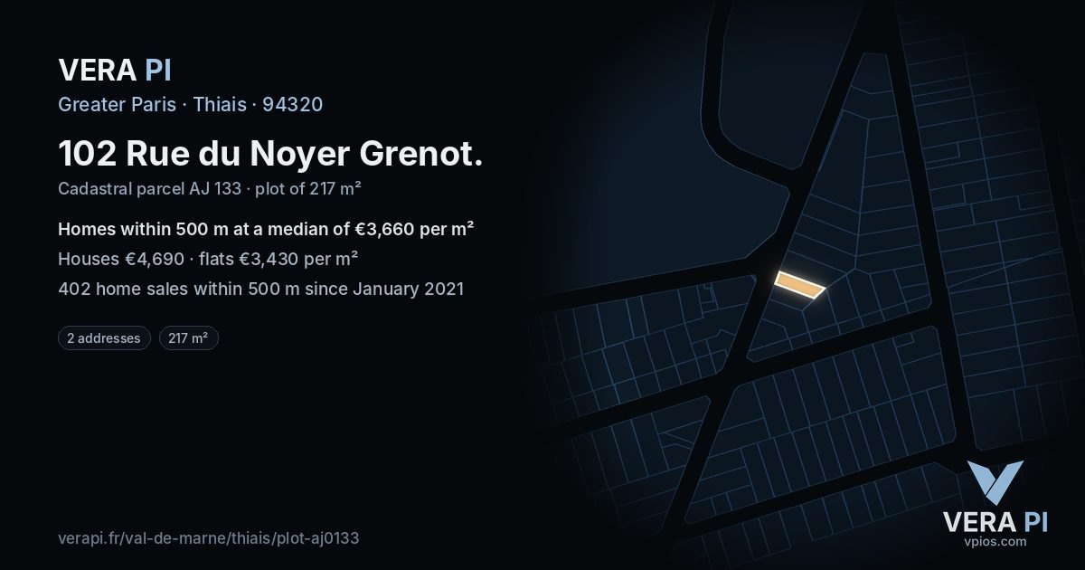 102 Rue du Noyer Grenot, Thiais at night – the plot lit, the parcels around coloured by the prices near them