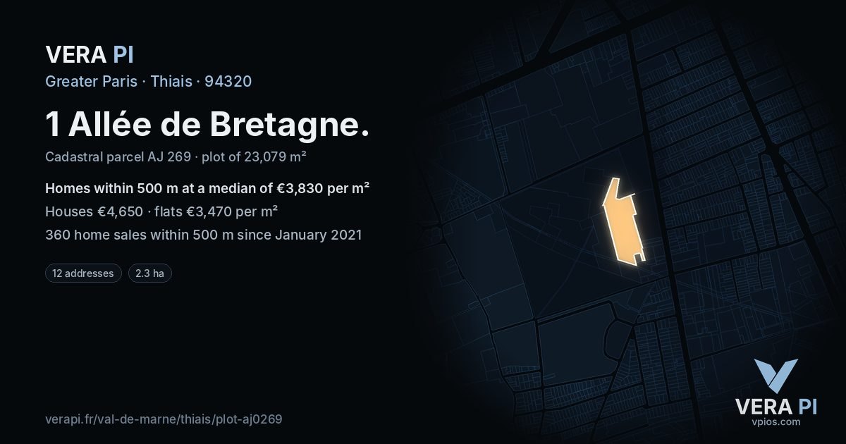 1 Allée de Bretagne, Thiais at night – the plot lit, the parcels around coloured by the prices near them