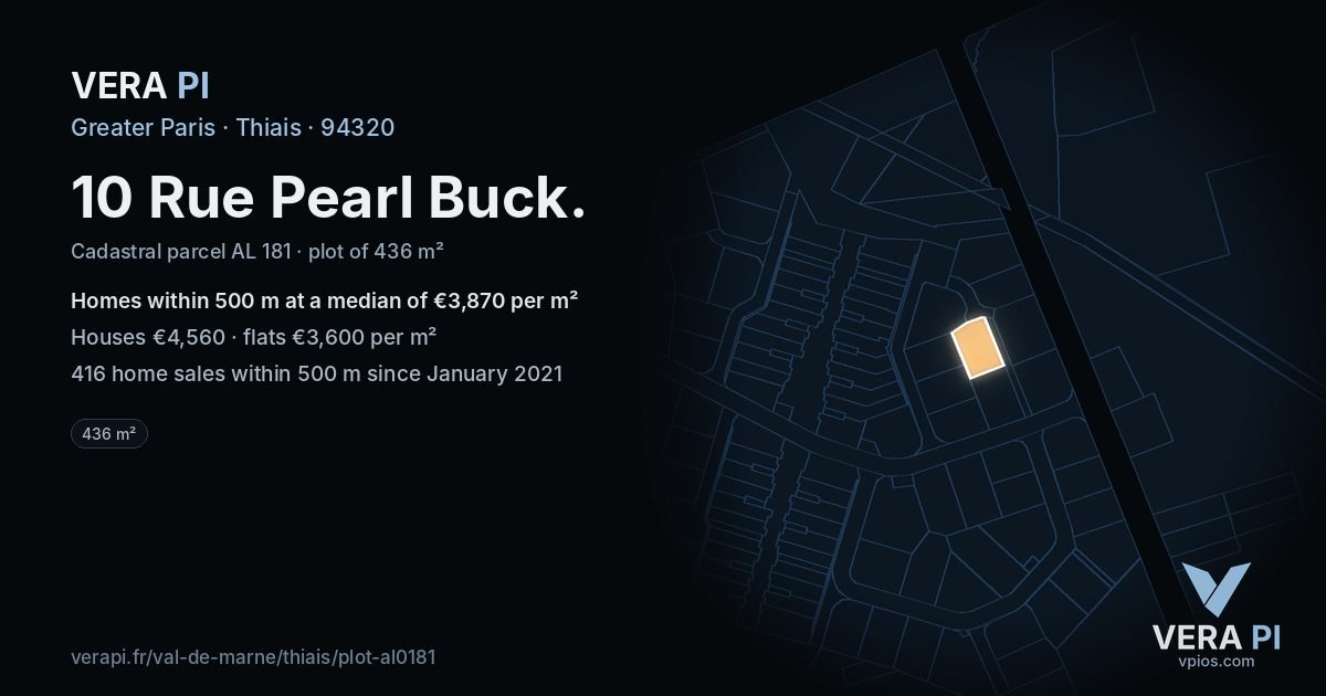 10 Rue Pearl Buck, Thiais at night – the plot lit, the parcels around coloured by the prices near them