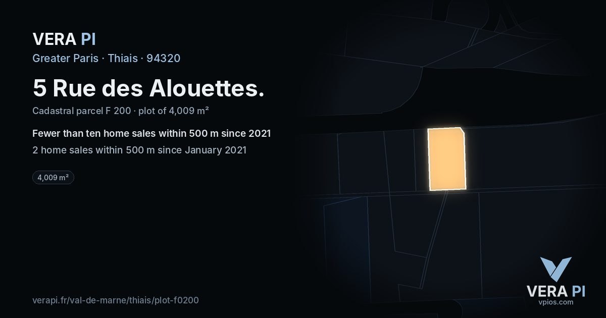 5 Rue des Alouettes, Thiais at night – the plot lit, the parcels around coloured by the prices near them