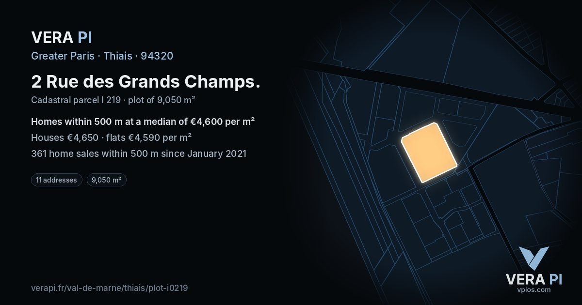 2 Rue des Grands Champs, Thiais at night – the plot lit, the parcels around coloured by the prices near them