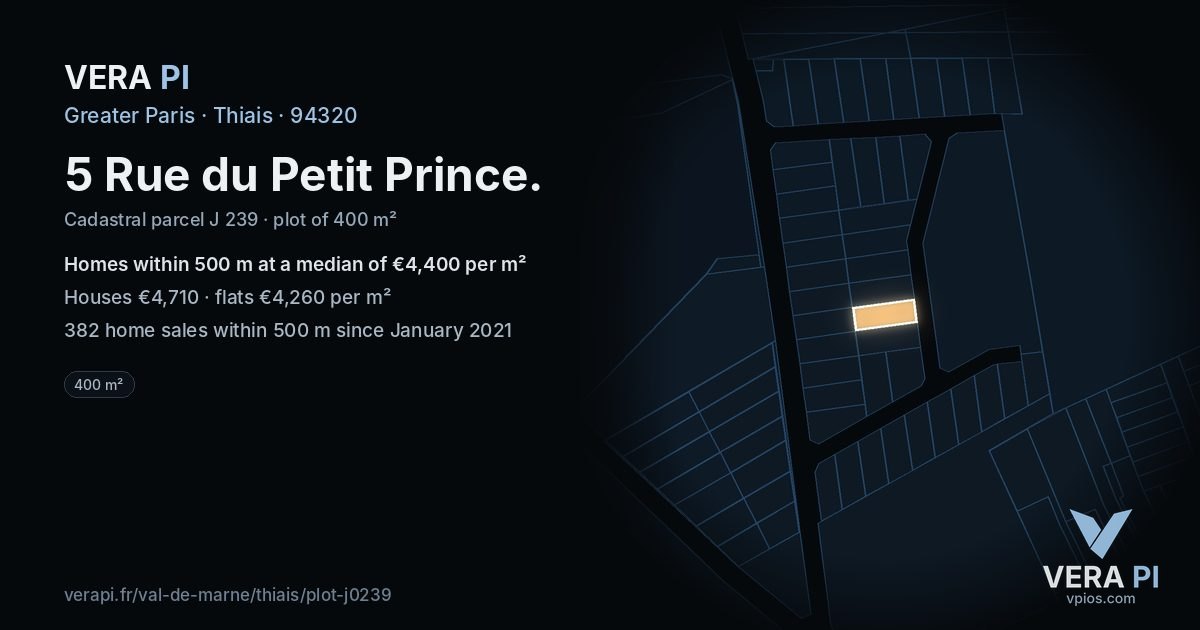 5 Rue du Petit Prince, Thiais at night – the plot lit, the parcels around coloured by the prices near them