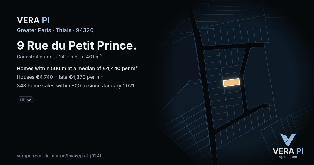 9 Rue du Petit Prince, Thiais at night – the plot lit, the parcels around coloured by the prices near them