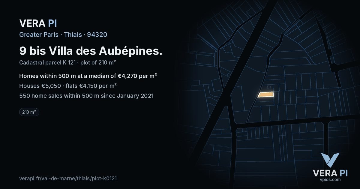 9 bis Villa des Aubépines, Thiais at night – the plot lit, the parcels around coloured by the prices near them