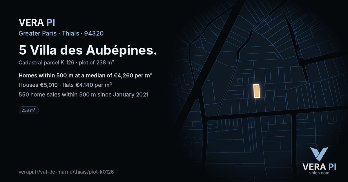 5 Villa des Aubépines, Thiais at night – the plot lit, the parcels around coloured by the prices near them