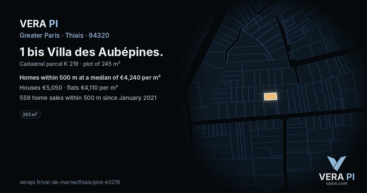 1 bis Villa des Aubépines, Thiais at night – the plot lit, the parcels around coloured by the prices near them