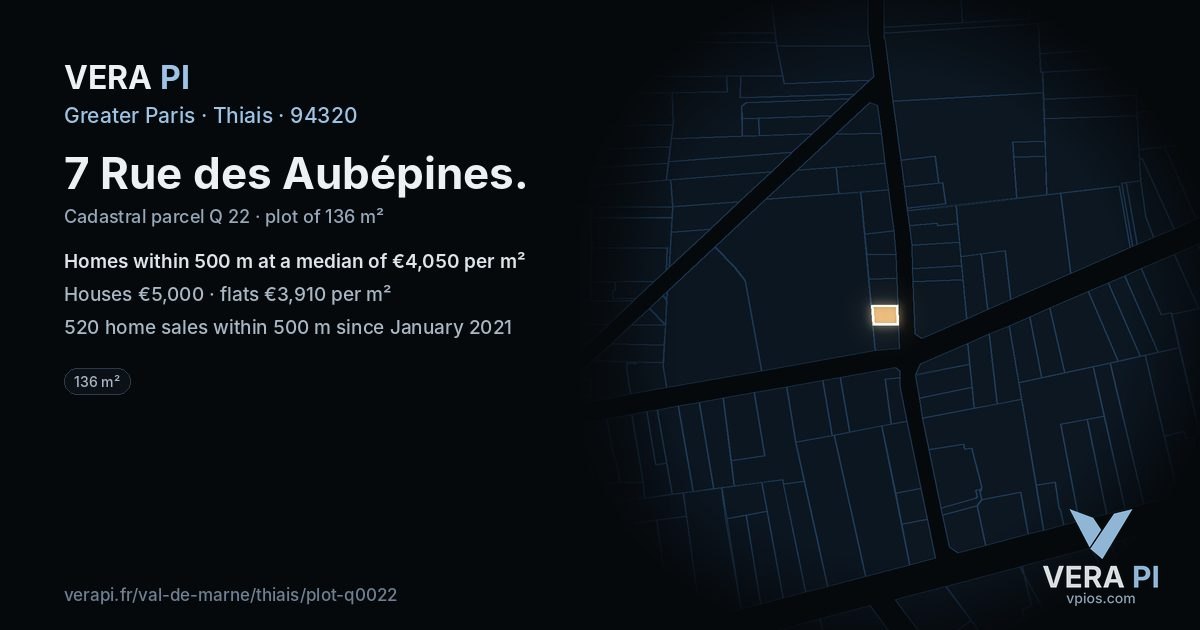 7 Rue des Aubépines, Thiais at night – the plot lit, the parcels around coloured by the prices near them