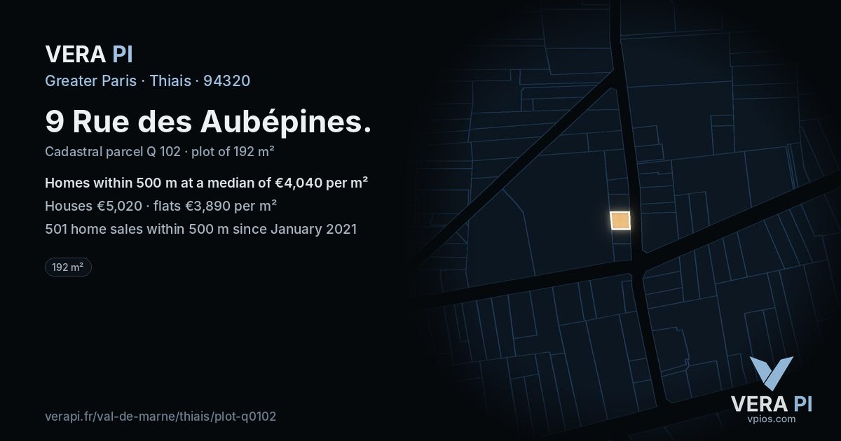 9 Rue des Aubépines, Thiais at night – the plot lit, the parcels around coloured by the prices near them