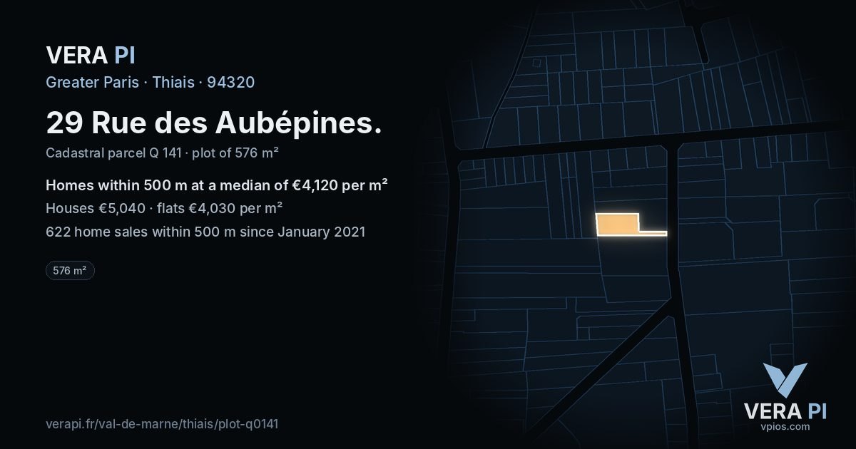 29 Rue des Aubépines, Thiais at night – the plot lit, the parcels around coloured by the prices near them