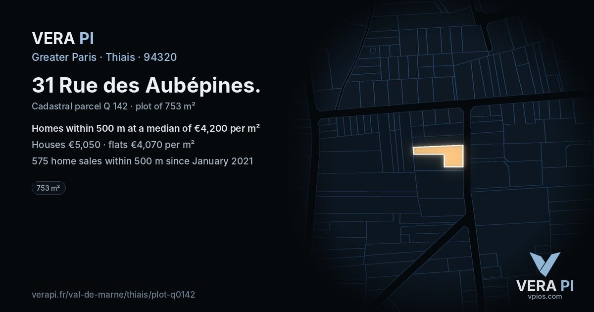 31 Rue des Aubépines, Thiais at night – the plot lit, the parcels around coloured by the prices near them