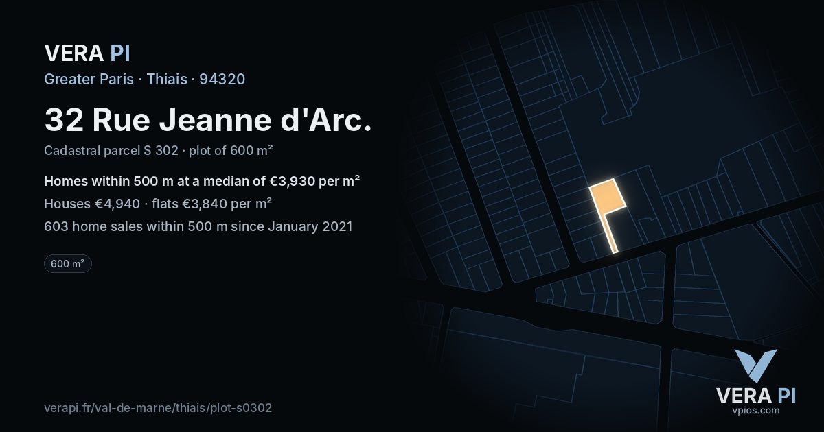 32 Rue Jeanne d'Arc, Thiais at night – the plot lit, the parcels around coloured by the prices near them