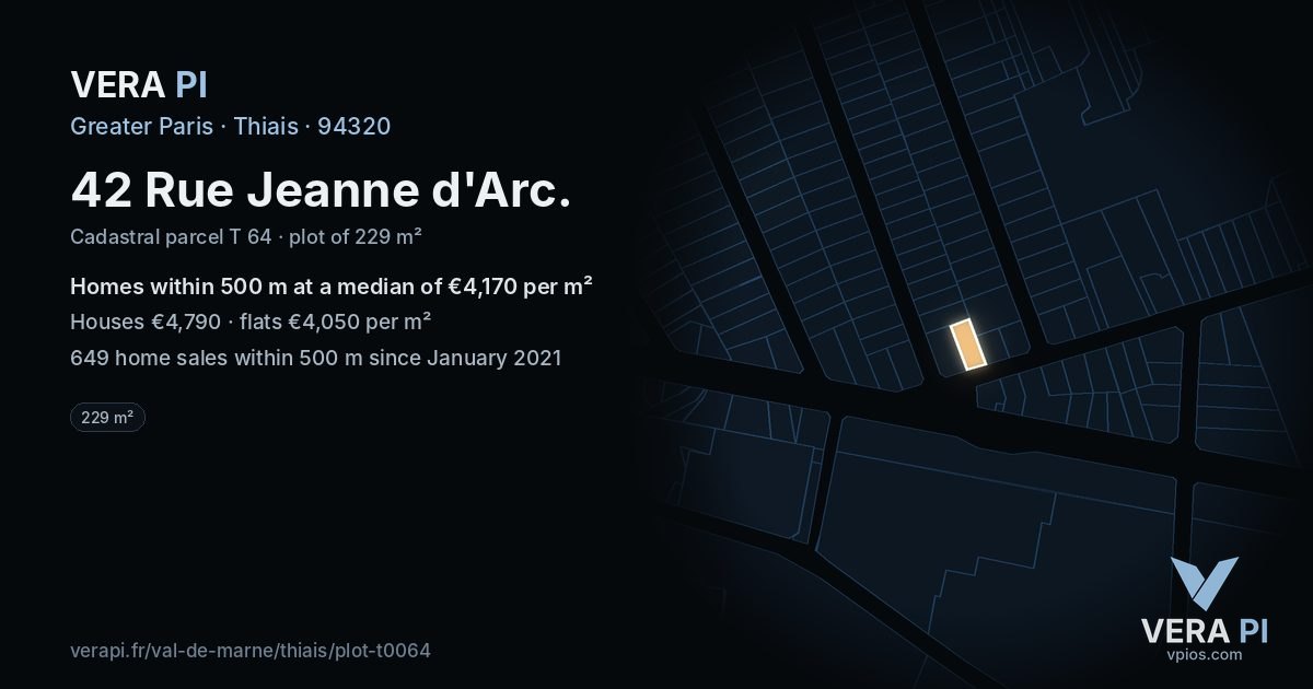 42 Rue Jeanne d'Arc, Thiais at night – the plot lit, the parcels around coloured by the prices near them