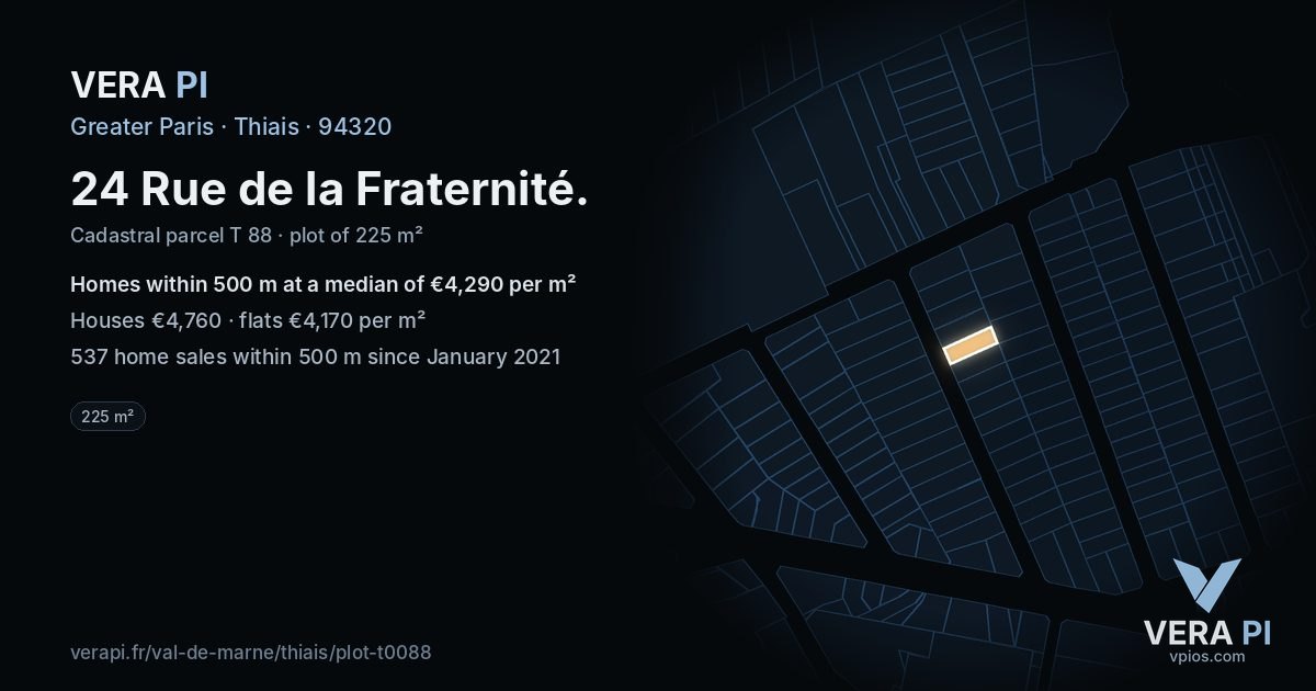 24 Rue de la Fraternité, Thiais at night – the plot lit, the parcels around coloured by the prices near them