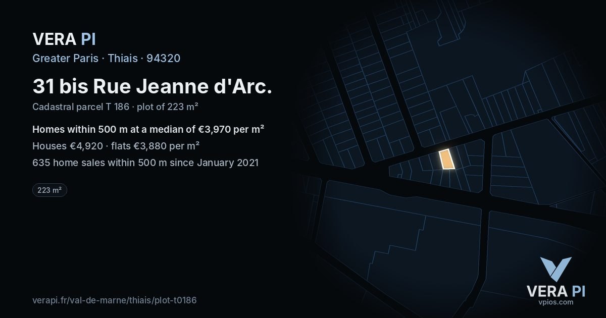 31 bis Rue Jeanne d'Arc, Thiais at night – the plot lit, the parcels around coloured by the prices near them