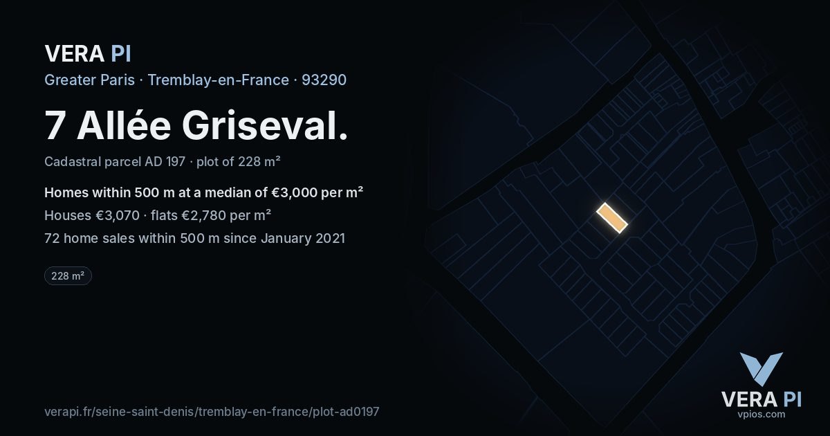 7 Allée Griseval, Tremblay-en-France at night – the plot lit, the parcels around coloured by the prices near them
