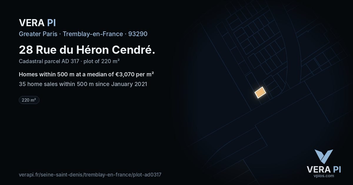 28 Rue du Héron Cendré, Tremblay-en-France at night – the plot lit, the parcels around coloured by the prices near them