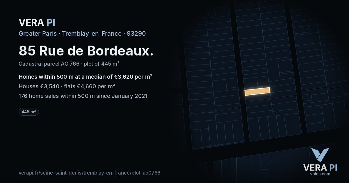 85 Rue de Bordeaux, Tremblay-en-France at night – the plot lit, the parcels around coloured by the prices near them