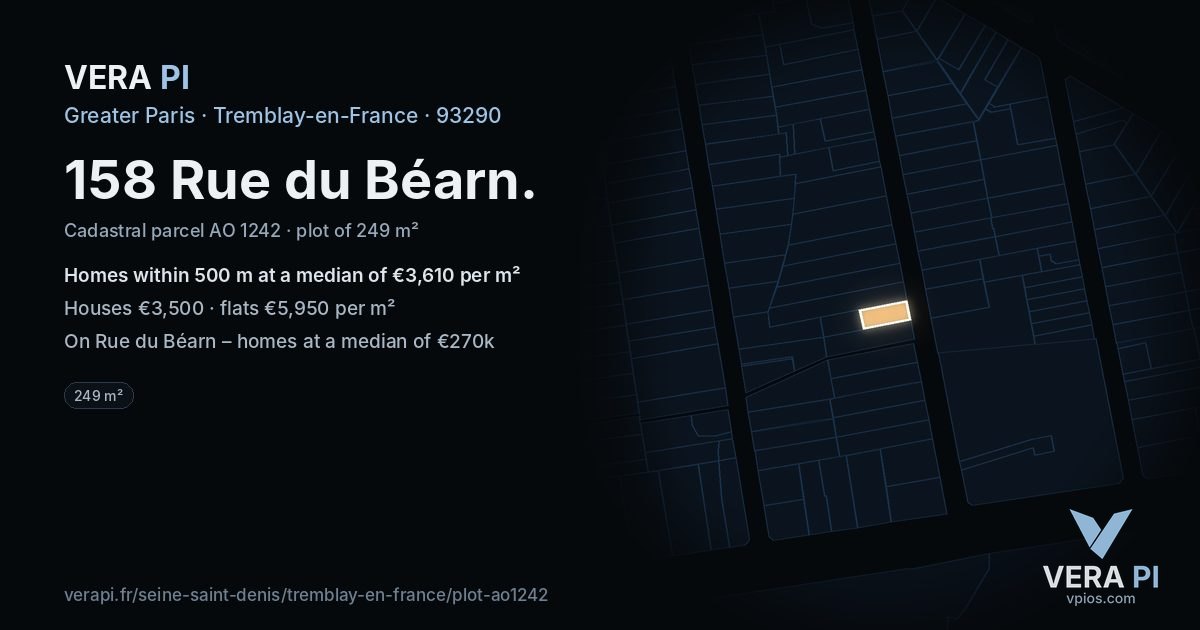 158 Rue du Béarn, Tremblay-en-France at night – the plot lit, the parcels around coloured by the prices near them