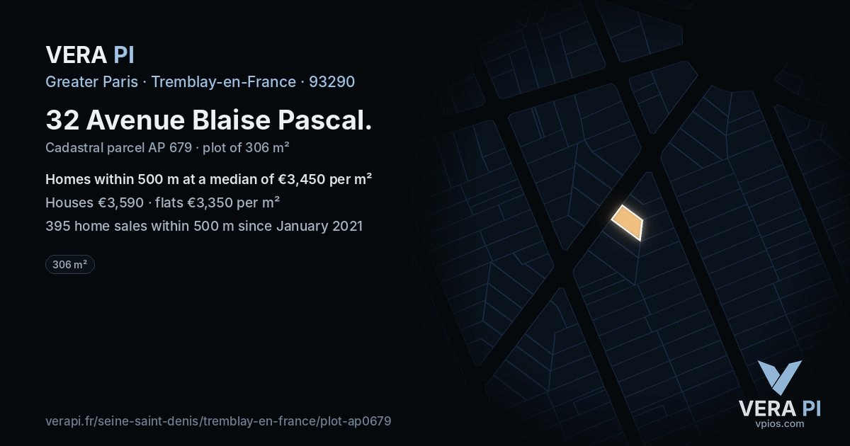 32 Avenue Blaise Pascal, Tremblay-en-France at night – the plot lit, the parcels around coloured by the prices near them