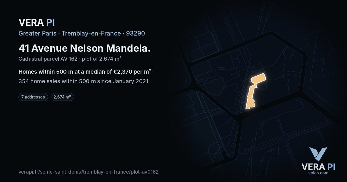 41 Avenue Nelson Mandela, Tremblay-en-France at night – the plot lit, the parcels around coloured by the prices near them