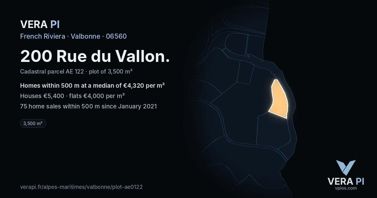 200 Rue du Vallon, Valbonne at night – the plot lit, the parcels around coloured by the prices near them