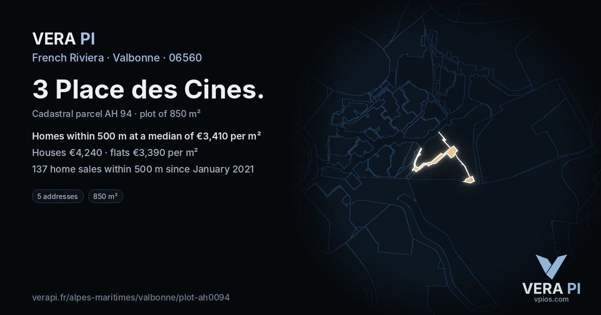 3 Place des Cines, Valbonne at night – the plot lit, the parcels around coloured by the prices near them