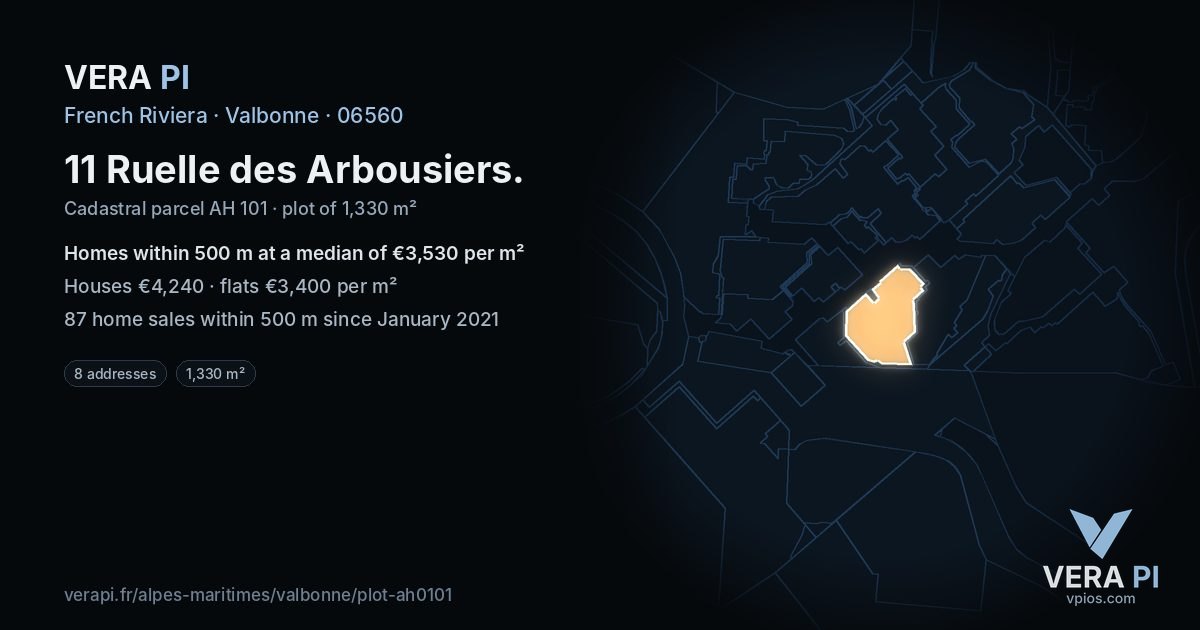 11 Ruelle des Arbousiers, Valbonne at night – the plot lit, the parcels around coloured by the prices near them