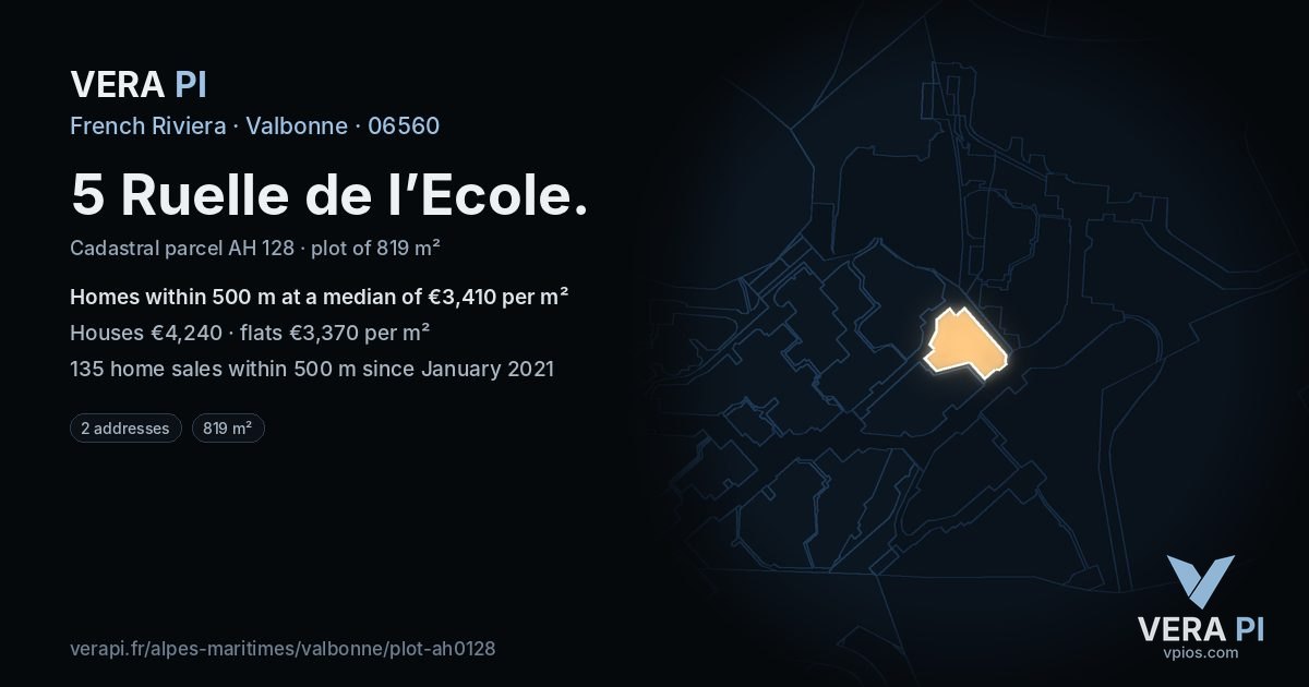 5 Ruelle de l’Ecole, Valbonne at night – the plot lit, the parcels around coloured by the prices near them