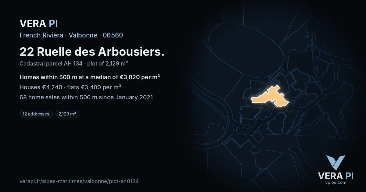 22 Ruelle des Arbousiers, Valbonne at night – the plot lit, the parcels around coloured by the prices near them
