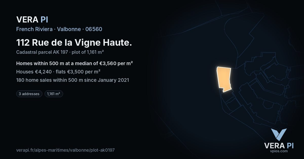 112 Rue de la Vigne Haute, Valbonne at night – the plot lit, the parcels around coloured by the prices near them