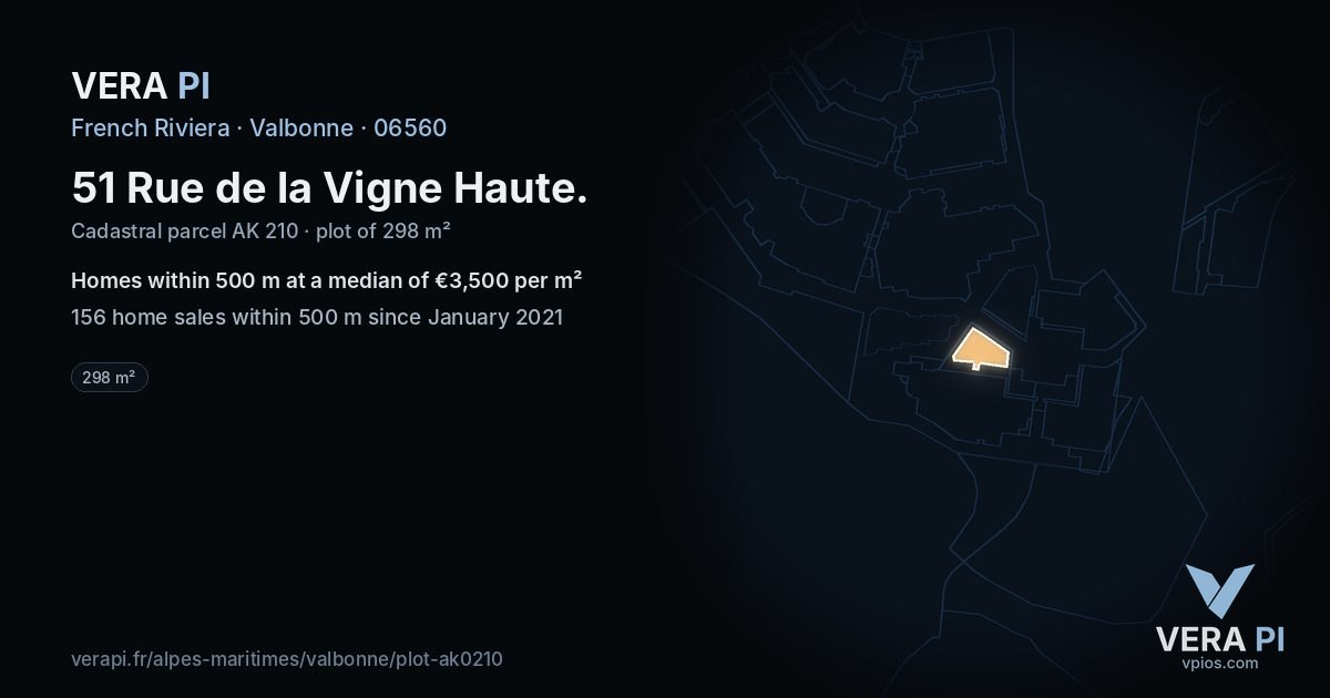 51 Rue de la Vigne Haute, Valbonne at night – the plot lit, the parcels around coloured by the prices near them