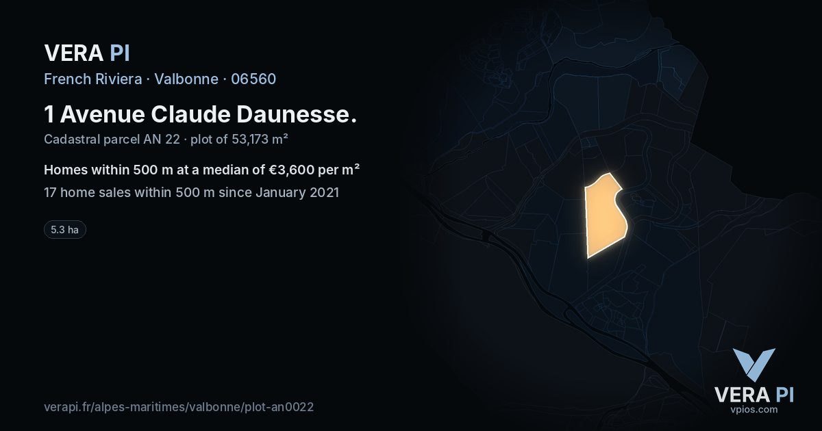 1 Avenue Claude Daunesse, Valbonne at night – the plot lit, the parcels around coloured by the prices near them