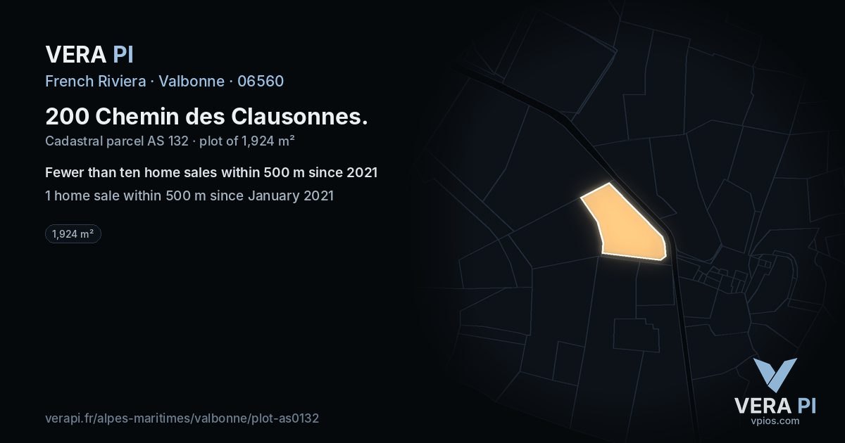 200 Chemin des Clausonnes, Valbonne at night – the plot lit, the parcels around coloured by the prices near them