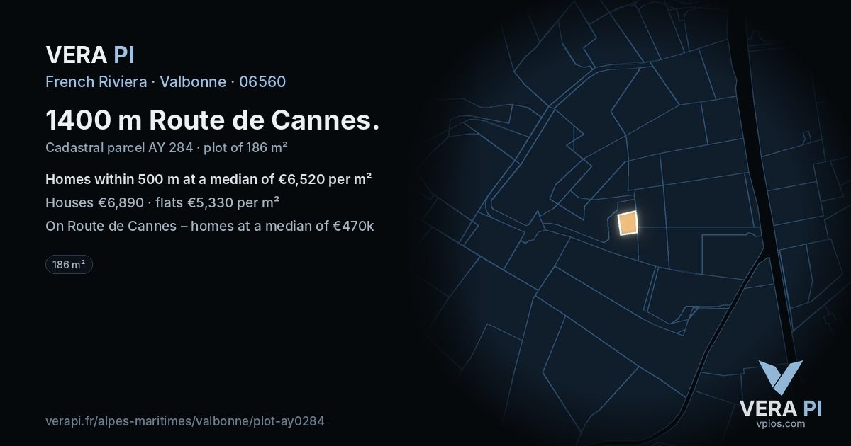 1400 m Route de Cannes, Valbonne at night – the plot lit, the parcels around coloured by the prices near them