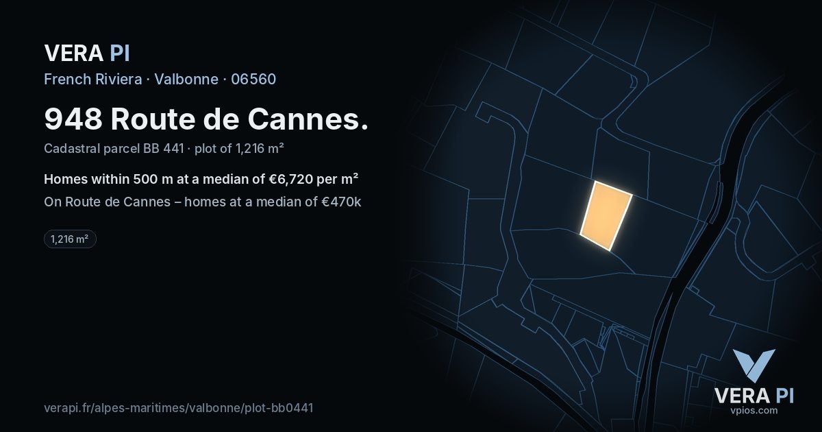 948 Route de Cannes, Valbonne at night – the plot lit, the parcels around coloured by the prices near them