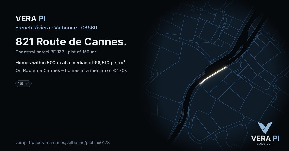 821 Route de Cannes, Valbonne at night – the plot lit, the parcels around coloured by the prices near them