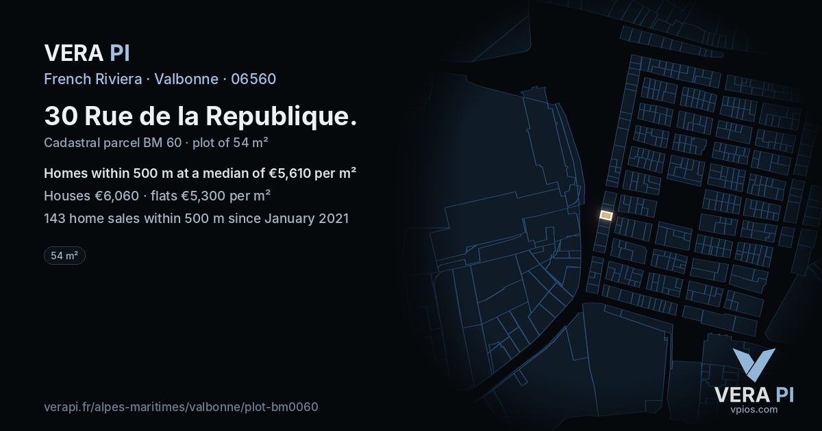 30 Rue de la Republique, Valbonne at night – the plot lit, the parcels around coloured by the prices near them