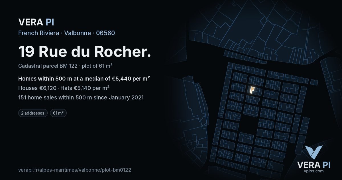 19 Rue du Rocher, Valbonne at night – the plot lit, the parcels around coloured by the prices near them