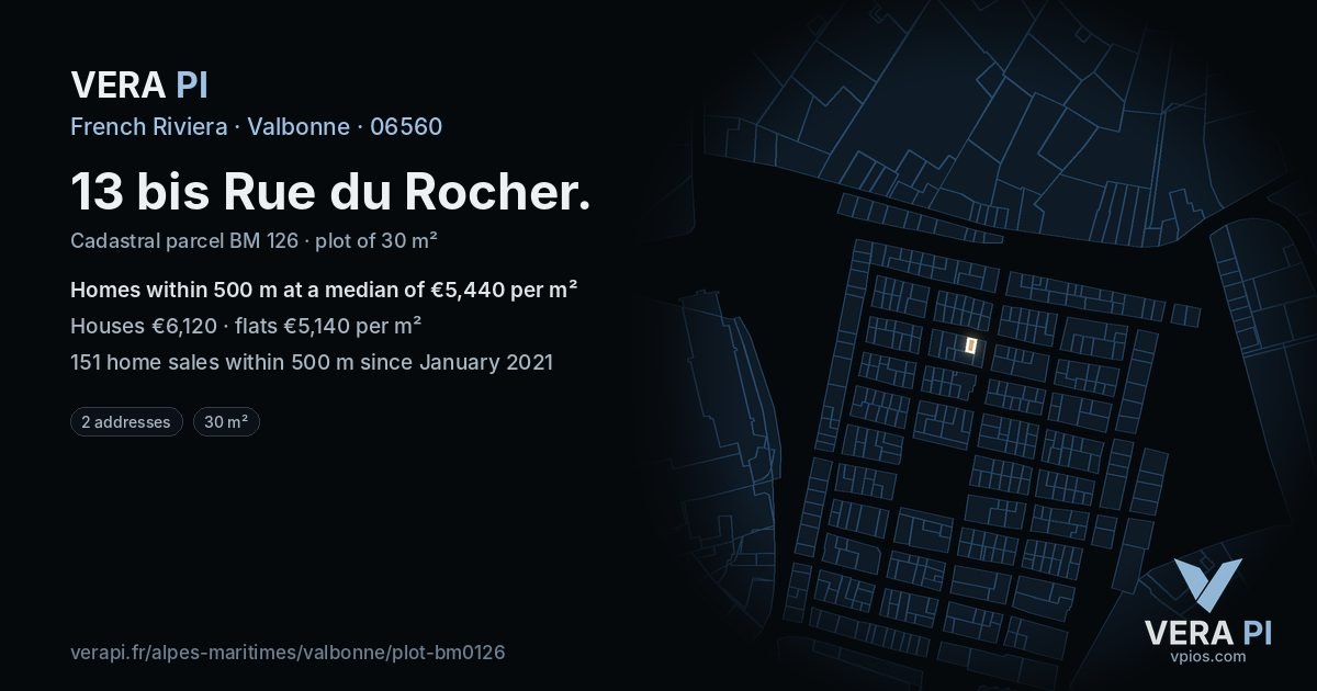 13 bis Rue du Rocher, Valbonne at night – the plot lit, the parcels around coloured by the prices near them