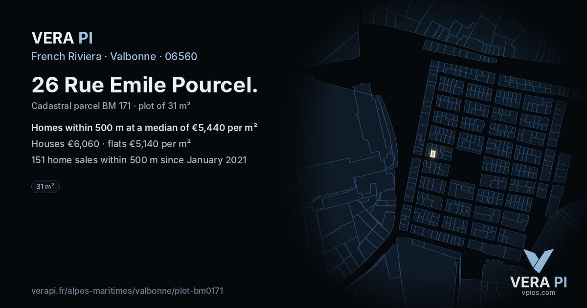 26 Rue Emile Pourcel, Valbonne at night – the plot lit, the parcels around coloured by the prices near them